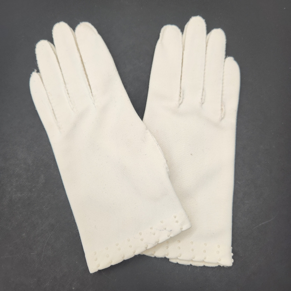 Vintage 60s gloves women's 7.5 white short wedding bridal handmade retro classic